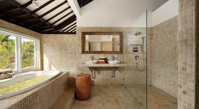 Villa Swarna Seminyak by Nakula - image 9
