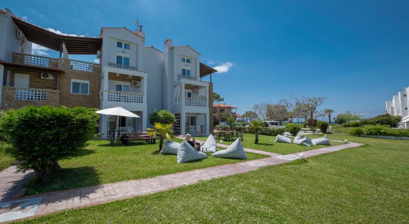 Sunset Villas photo