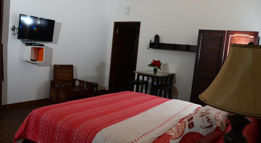Image of Family Room 12