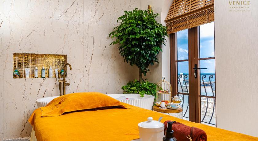 Roma Hotel Phu Quoc - Free Airport Shuttle & Spa Inclusive - image 34