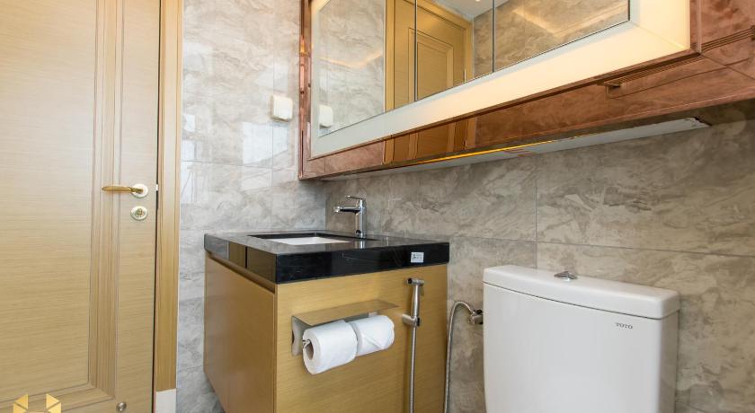 Image of Apartment with Sea View 13