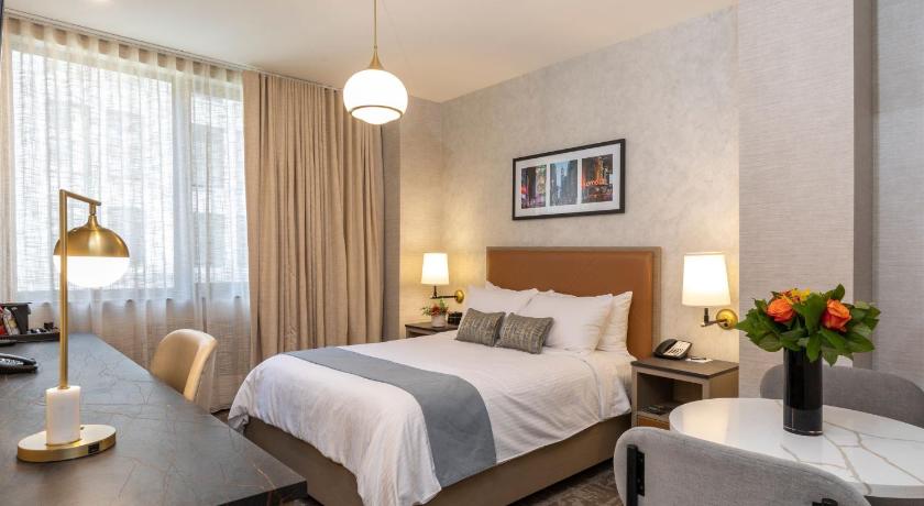 Image of Deluxe Queen Room 4