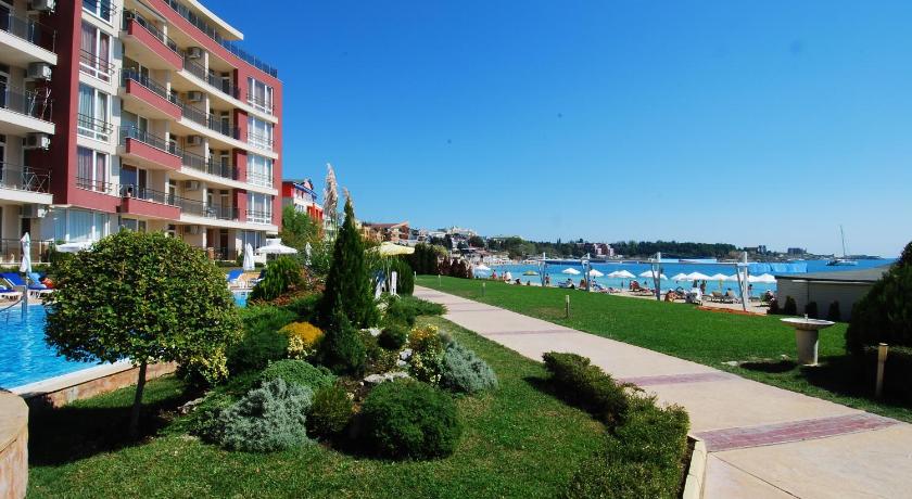 Aurelia Beach Complex photo