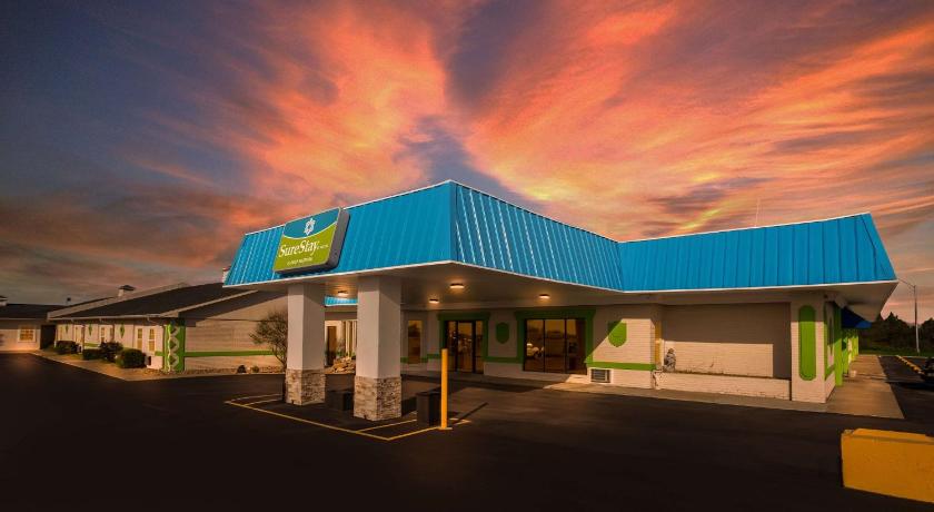 SureStay Hotel by Best Western Higginsville photo