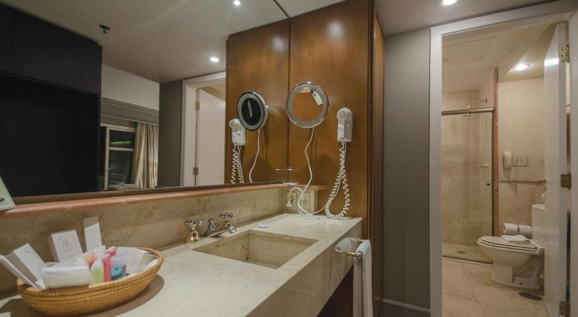 Image of Queen Suite with Spa Bath 8