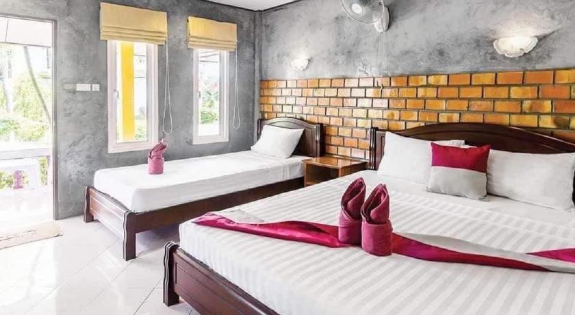 Image of Triple Room 1