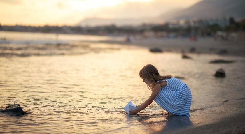 MOONBOW BEACH HOTEL photo