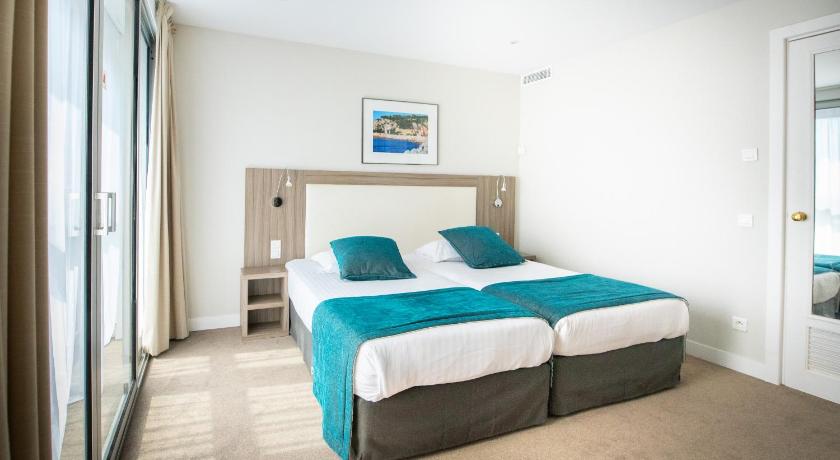 Image of Twin Room with Balcony 1