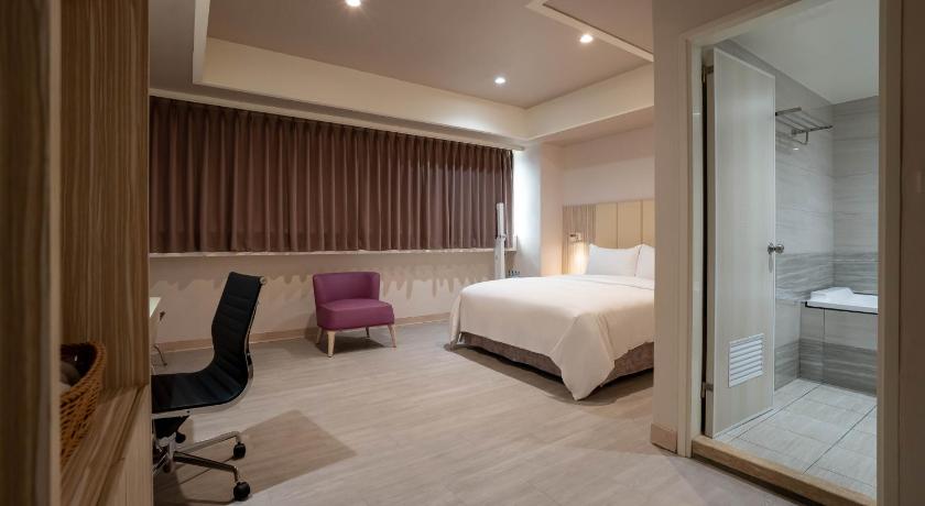 Image of Cozy King Room 4