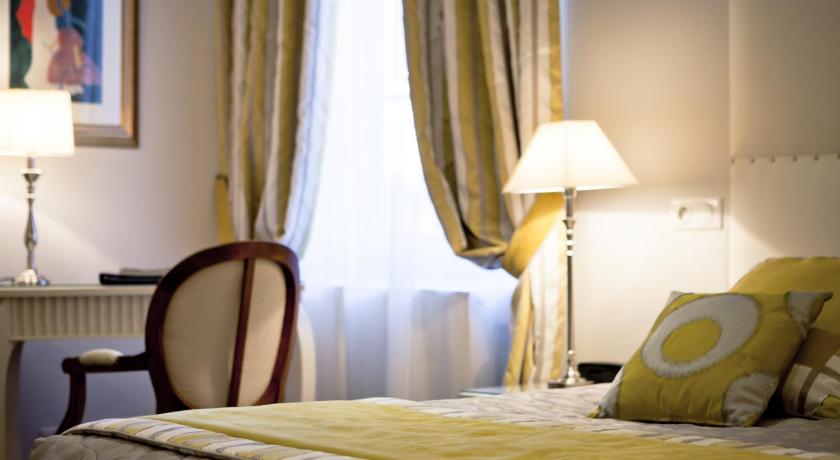 Image of Superior Triple 4