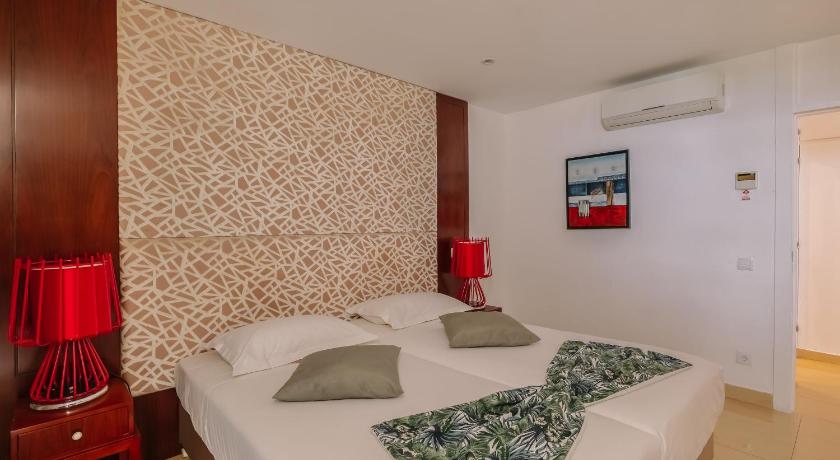 Image of 1-Bedroom Deluxe Sea or Pool View Apartment for 2 People 16