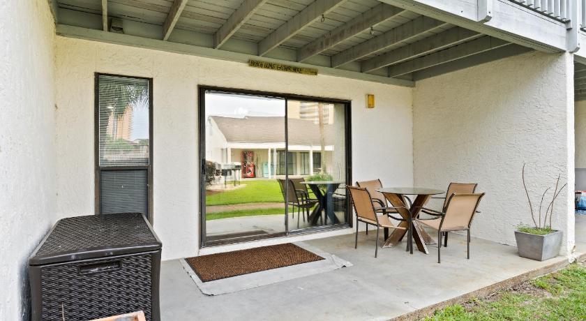 Image of One-Bedroom Apartment 12