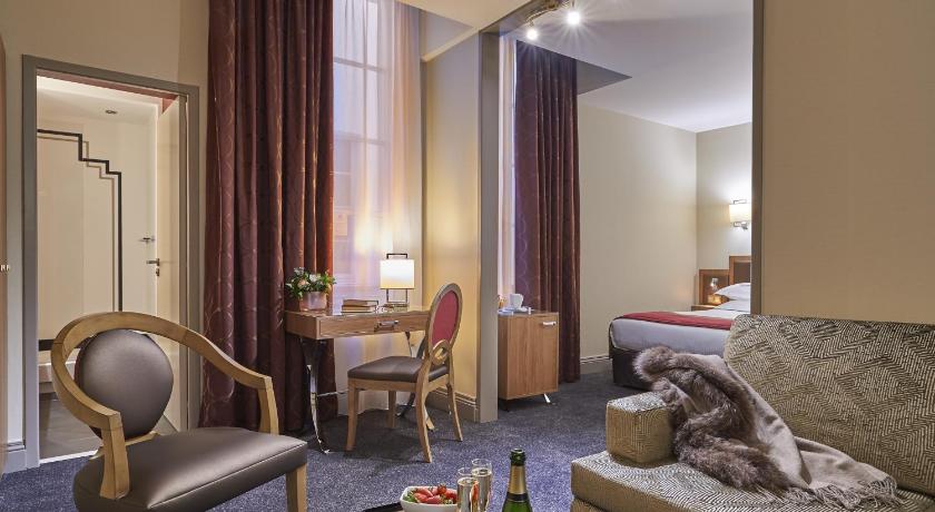 Image of Extra Large Suite 0