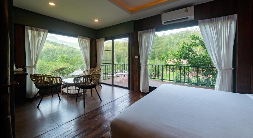 Tawan Riverside photo