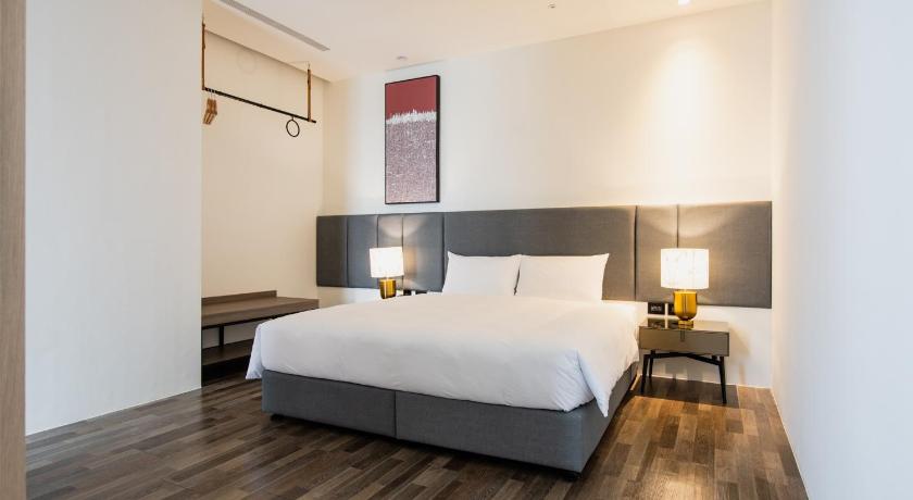 Image of Deluxe Suite 5