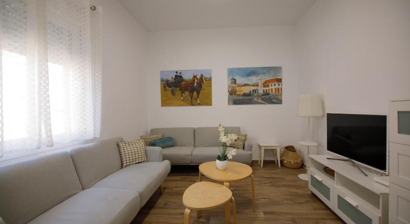 RentalSevilla Luminoso apartamento por Casa Pilatos photo