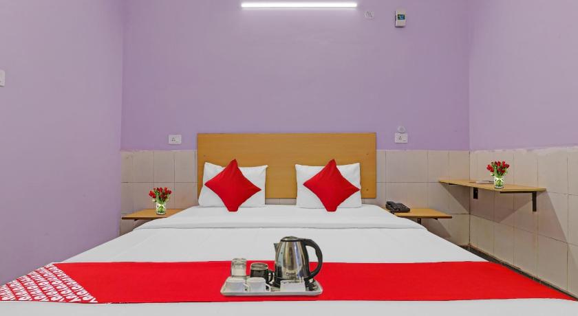 OYO Flagship 70220 Hotel Sarovar Inn photo