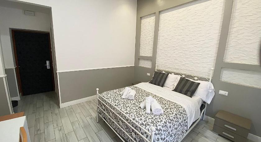 Image of Deluxe Double Room 5