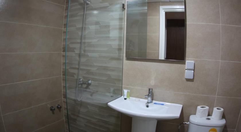 Hotel Des Lilas photo