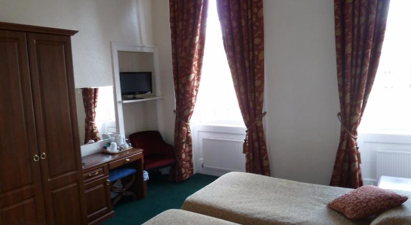 Image of Twin Room 6