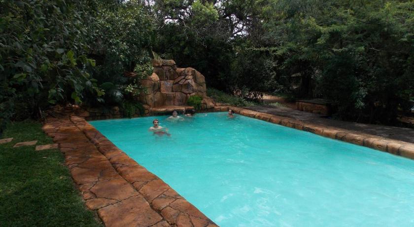 Shangrila-innibos Country Lodge — Hotel in Hartbeespoort