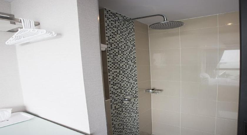 Image of Standard Sea View 2