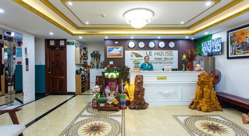 岘港 Le House Hotel & Studio 2星级 酒店 泳池