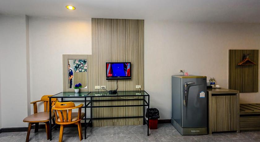 Image of Superior Triple Room 13