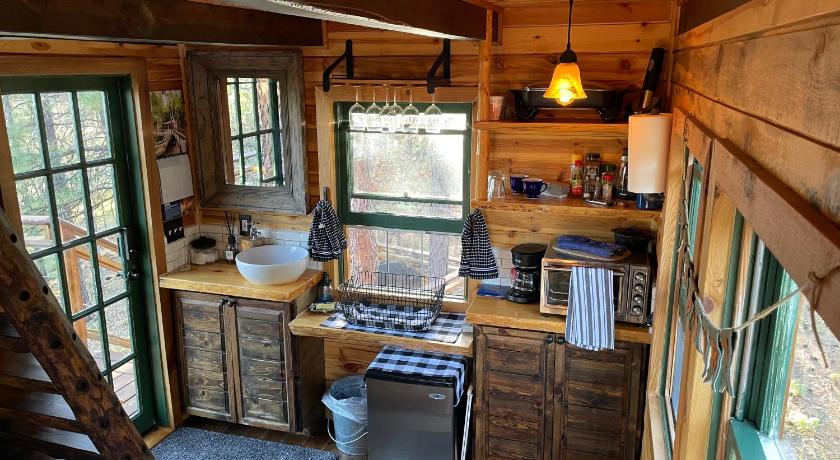 ゴールデンデール Treehouse Ranch 3つ星 宿泊施設 施設