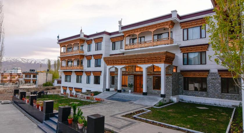 Hotel Barath Ladakh - image 9
