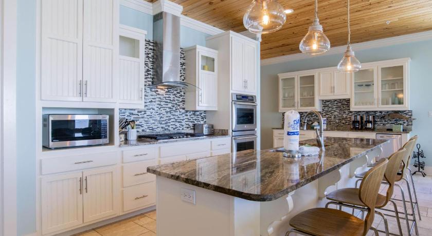 "Castle in the Sand East" Orange Beach AL-9 bedroom-Sleeps up to 26-Private Pool photo