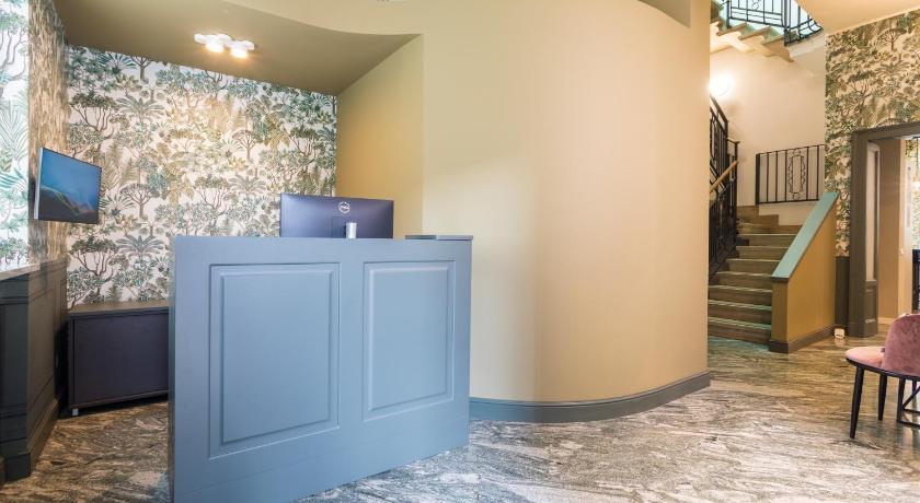 Martini Suite photo