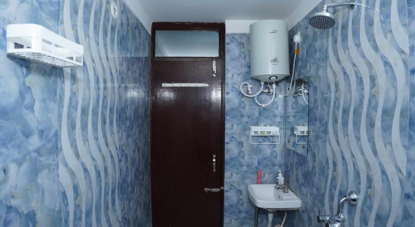 The Royals Home Stay photo