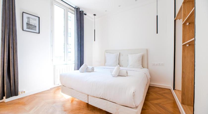 Residence Elysees — Hotel in Paris