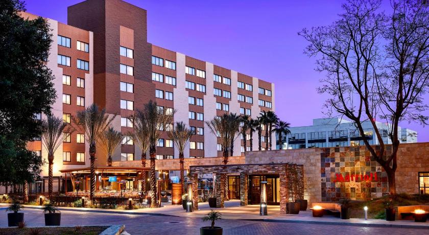 Los Angeles Marriott Burbank Airport photo