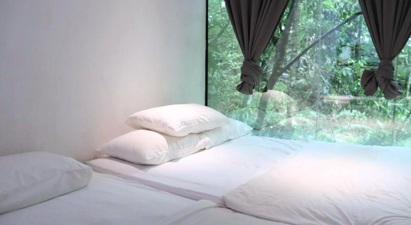 スガン・レンビン Time Capsule Retreat ホテル レストラン