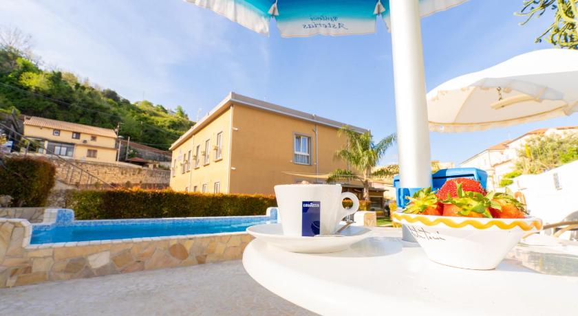 Asterias Residence photo