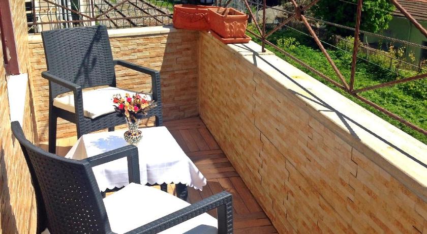 Naz Wooden House Inn - image 11