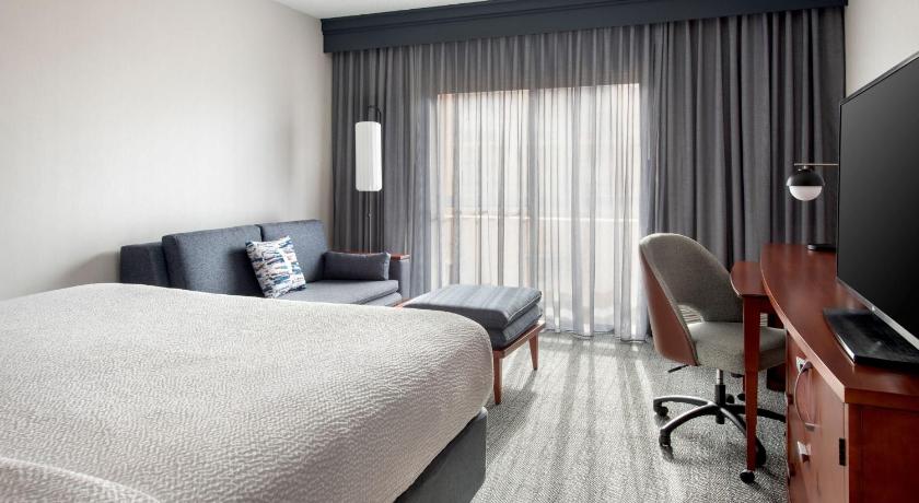 Courtyard New Haven Wallingford photo
