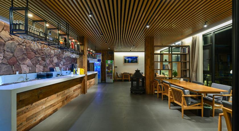 XMAN Sunrise Peaks Resort - image 29