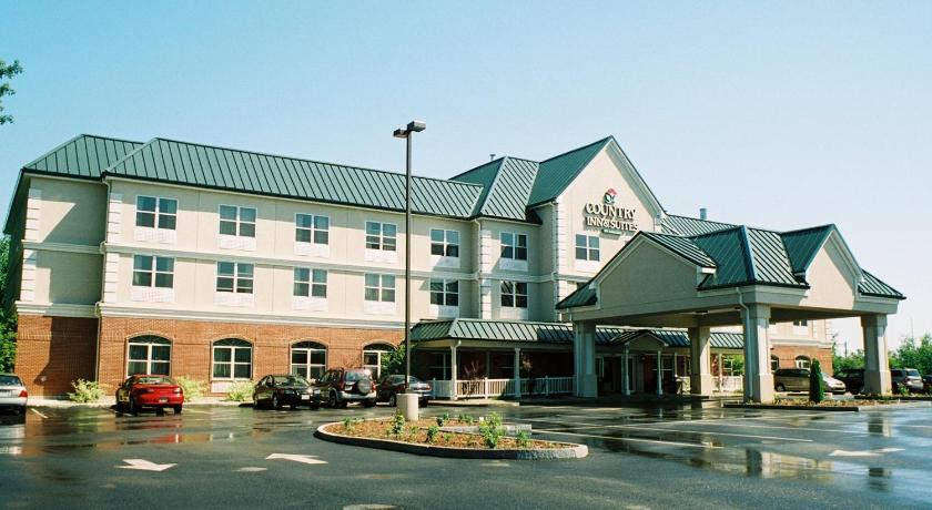 Country Inn & Suites by Radisson, Brockton (Boston), MA