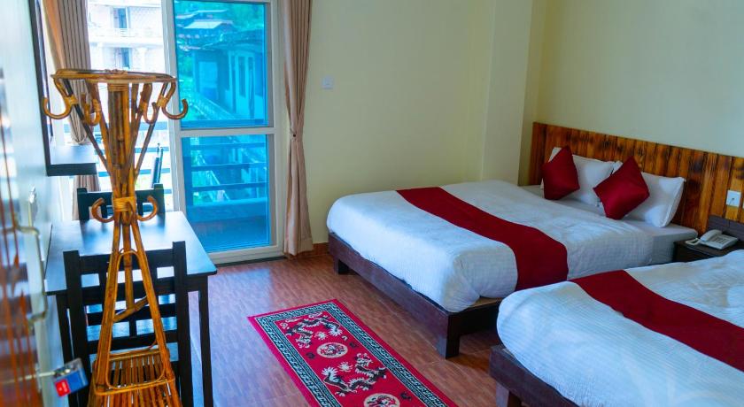 Hotel Pokhara Suites — Pokhara (2)