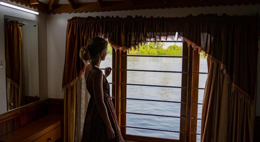 Kera Houseboats Alleppey photo