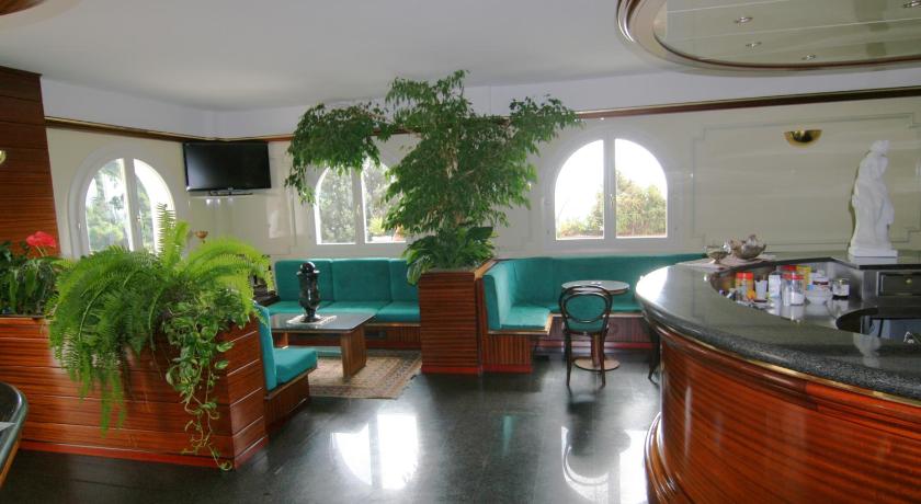 Hotel Leopold photo