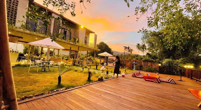 Kampot Tropical Village photo
