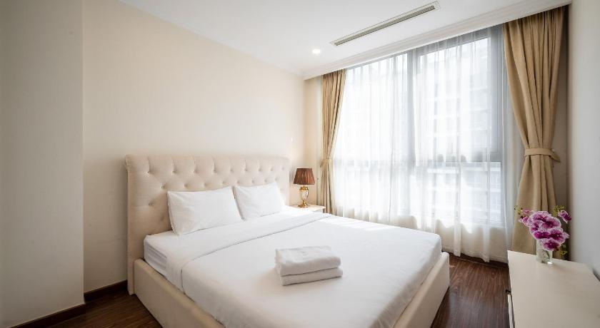 Vinhome Central Park - High Class Apartment photo