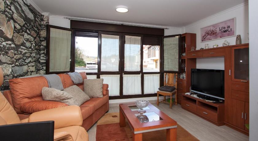 Apartamento MM, a 3 km de la playa y 8 km Llanes photo