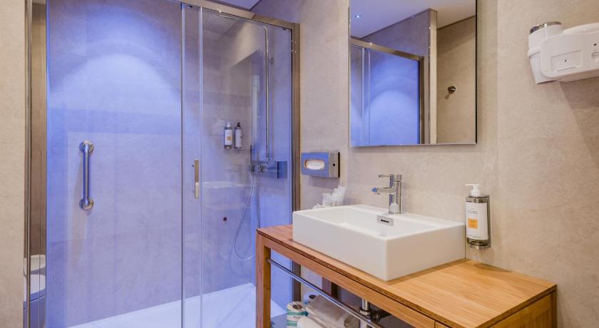 Image of Suite with Terrace 12