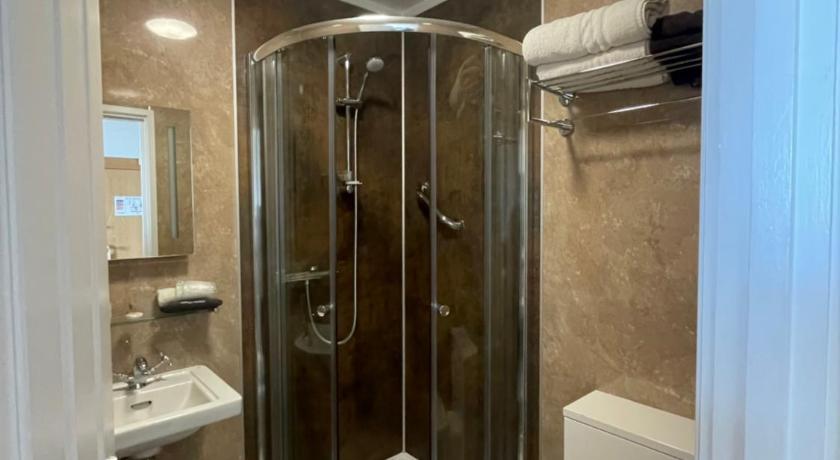 Image of Third Floor Sea View King or Twin 2