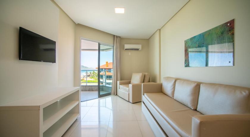 Image of Family Room 15